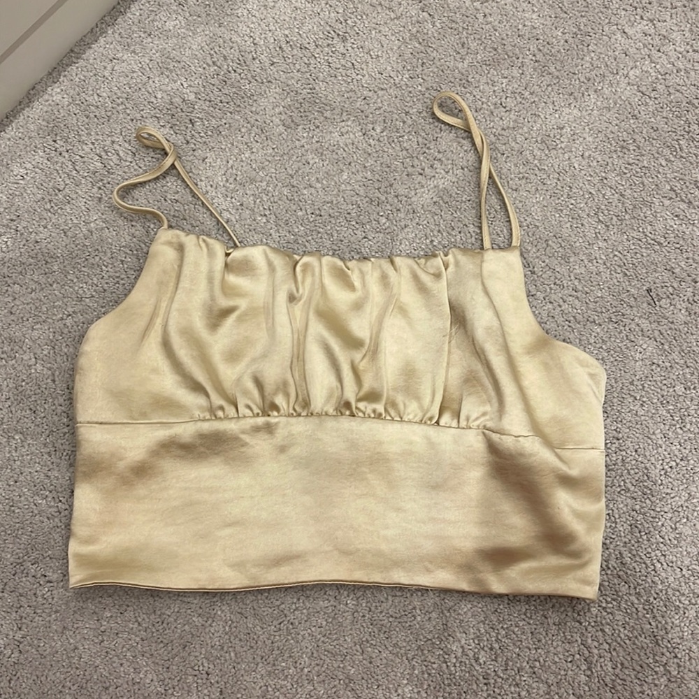 zara Bloggers favorite gold top